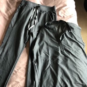 Figs cement grey scrub set. Pristine condition